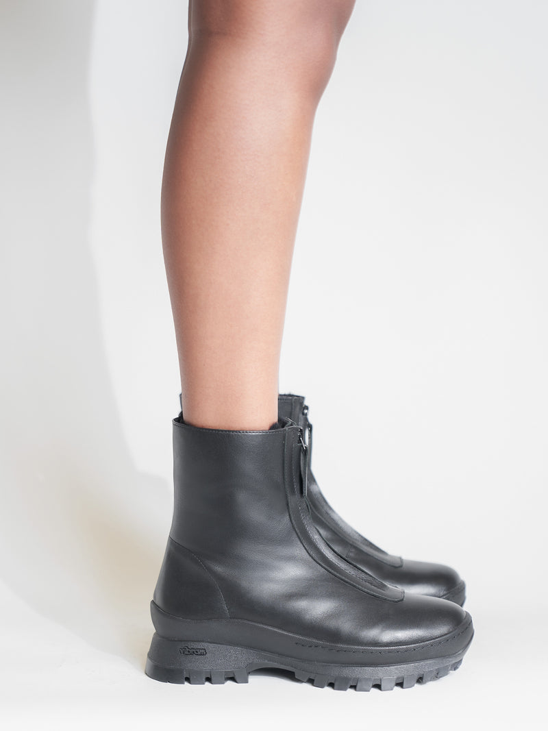 Estrella Black Lined Boot