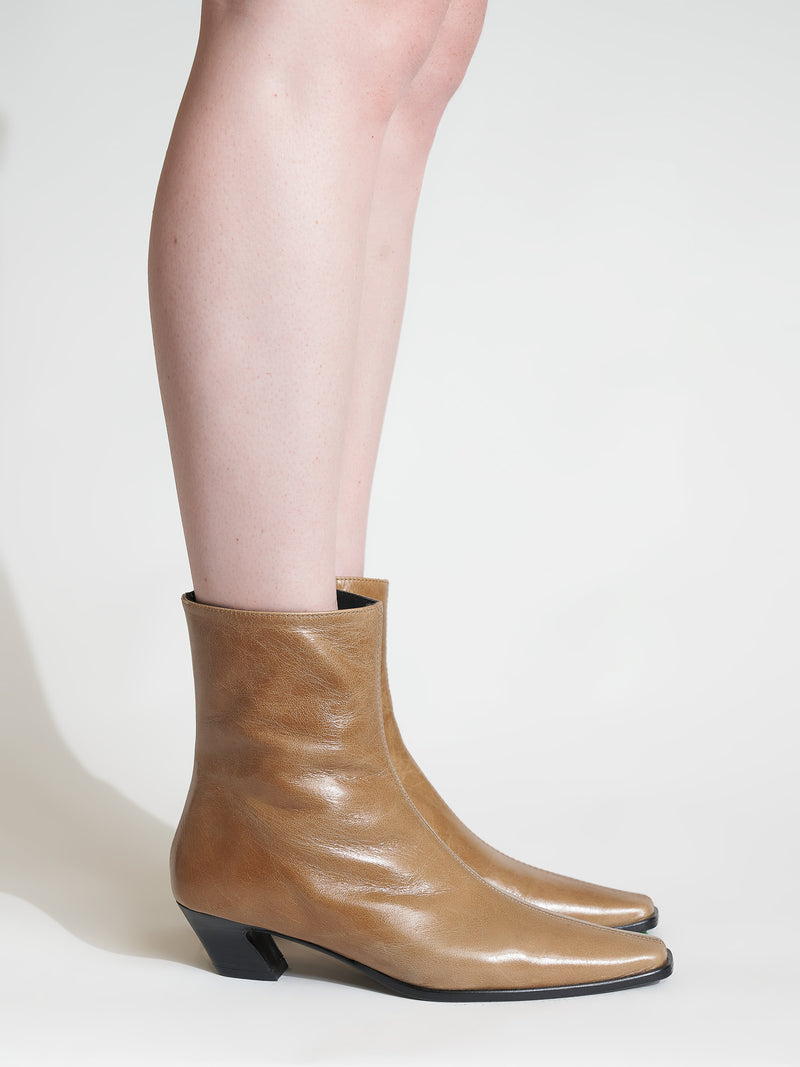 Melilla Tan Boot