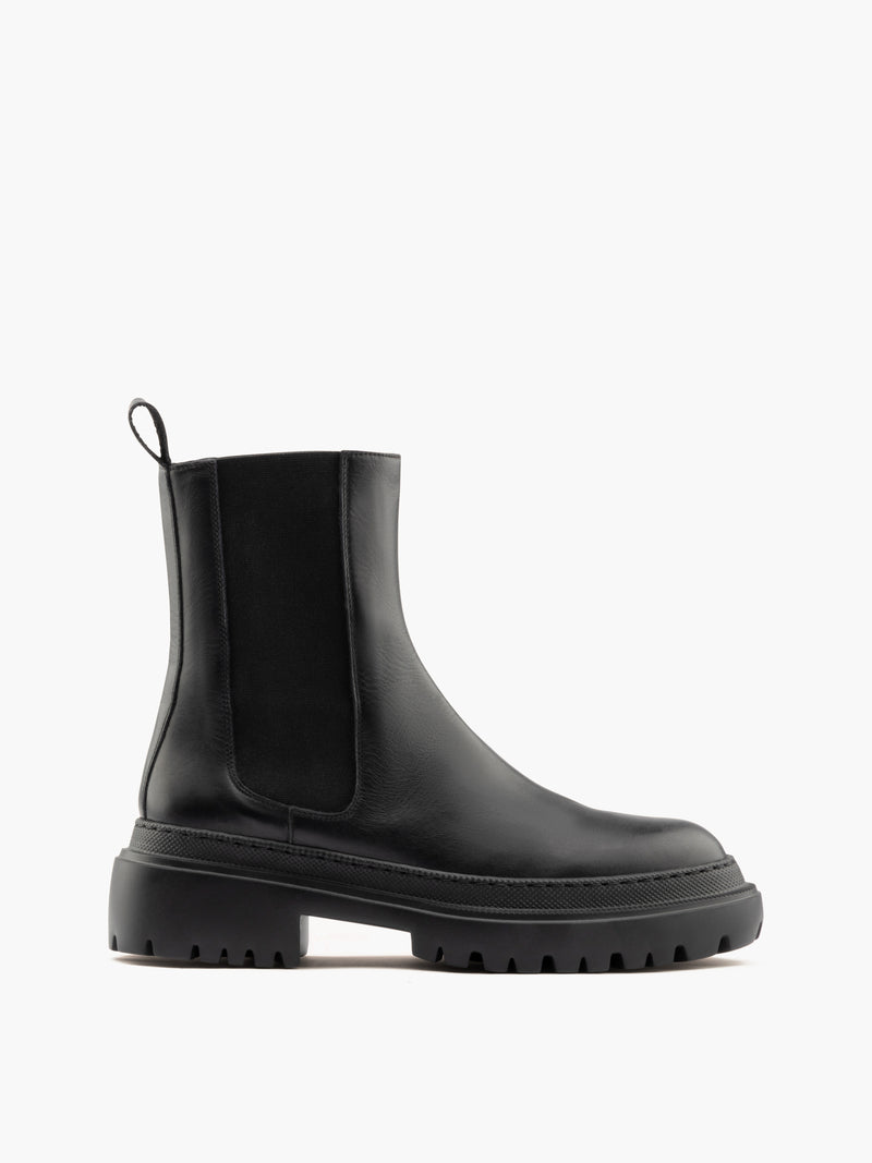 Black leather chelsea boot