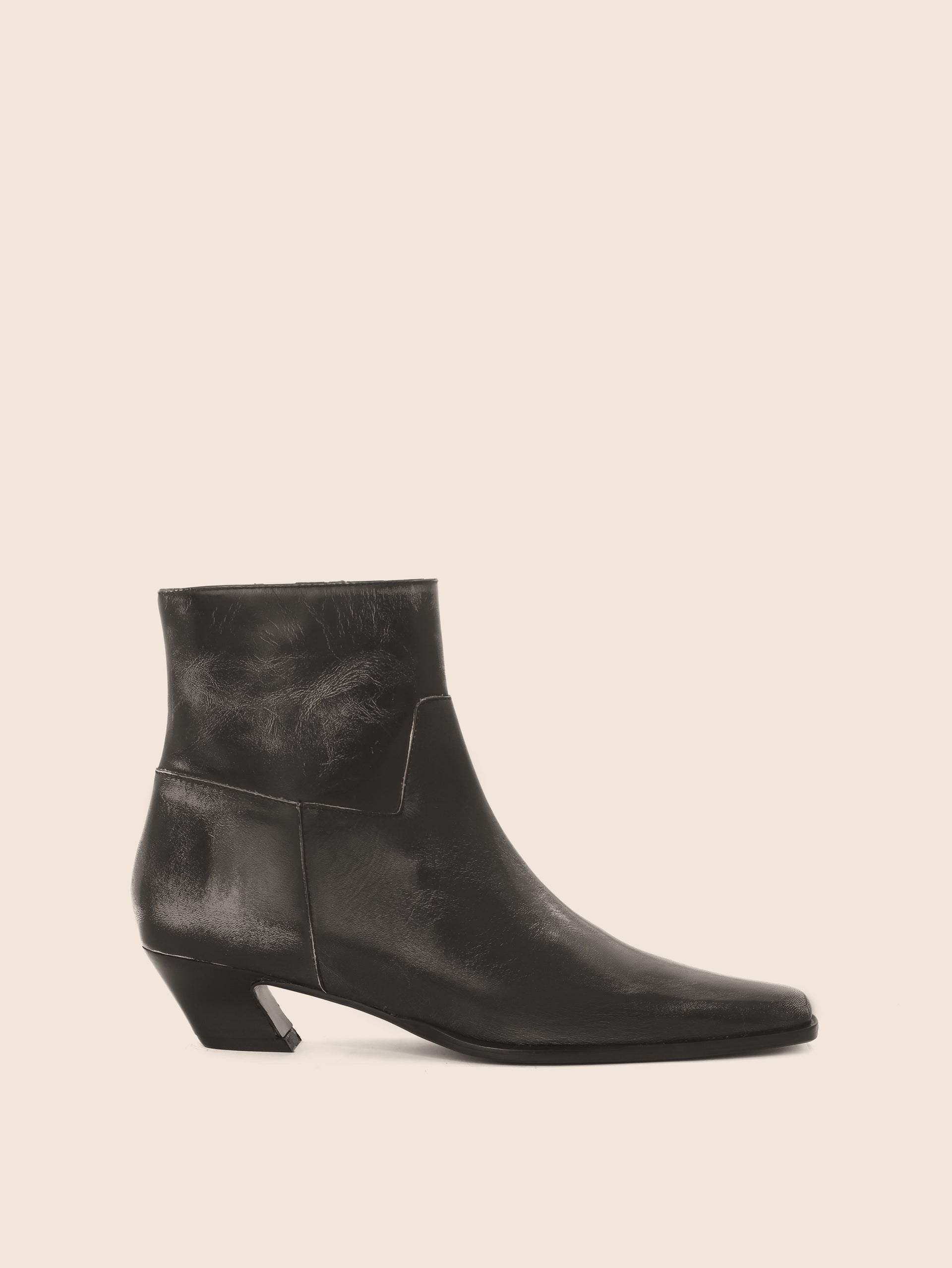 Lucena Black Boot