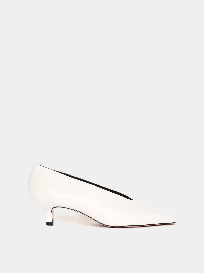 Cream leather closed-toe high heel