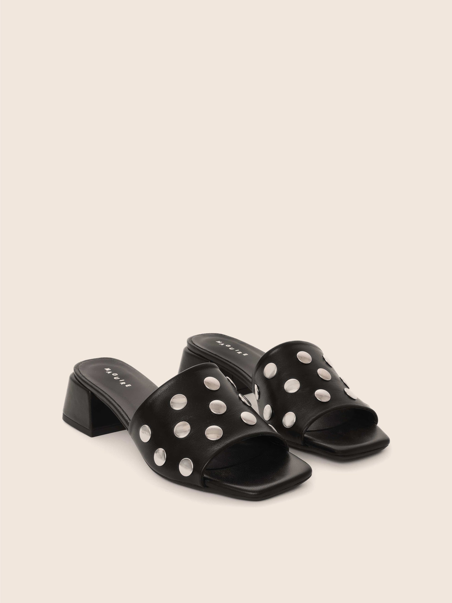 Mérida Black Stud Sandal