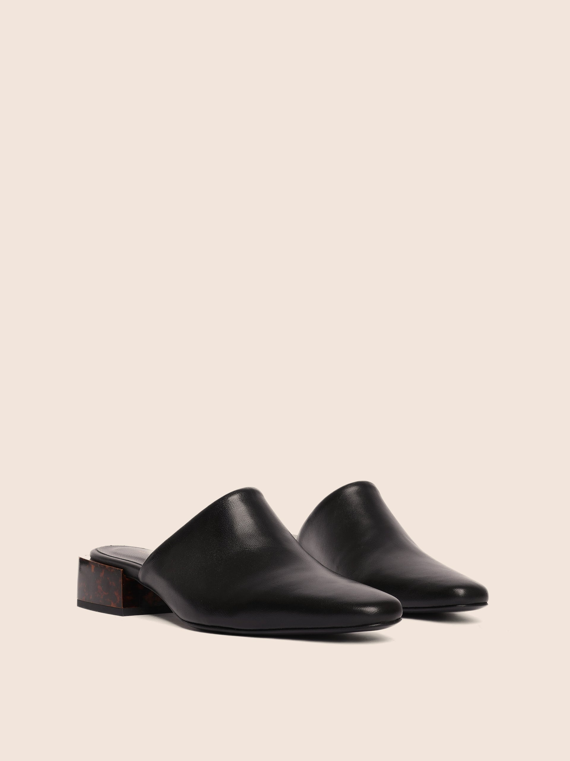 Navio Black Mule