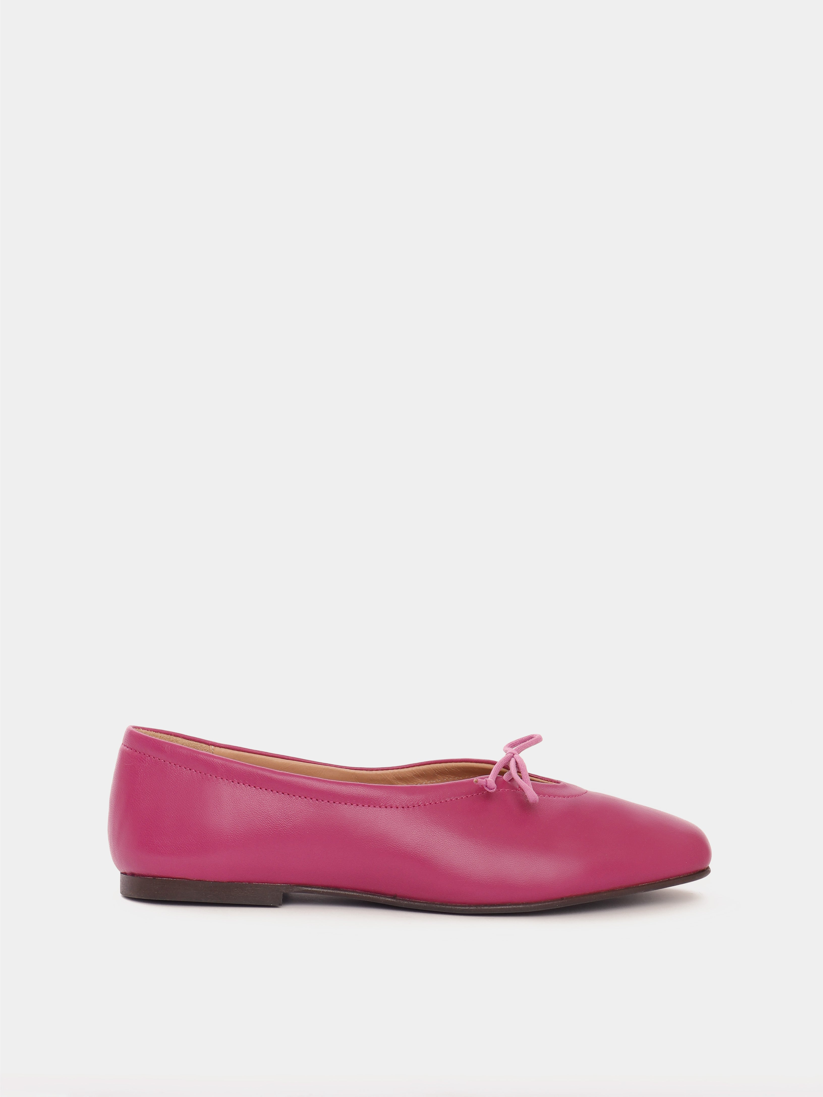 Mauve leather ballerina flat with a mauve bow