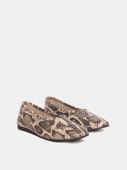 Ballerina flats made of snake pattern leather