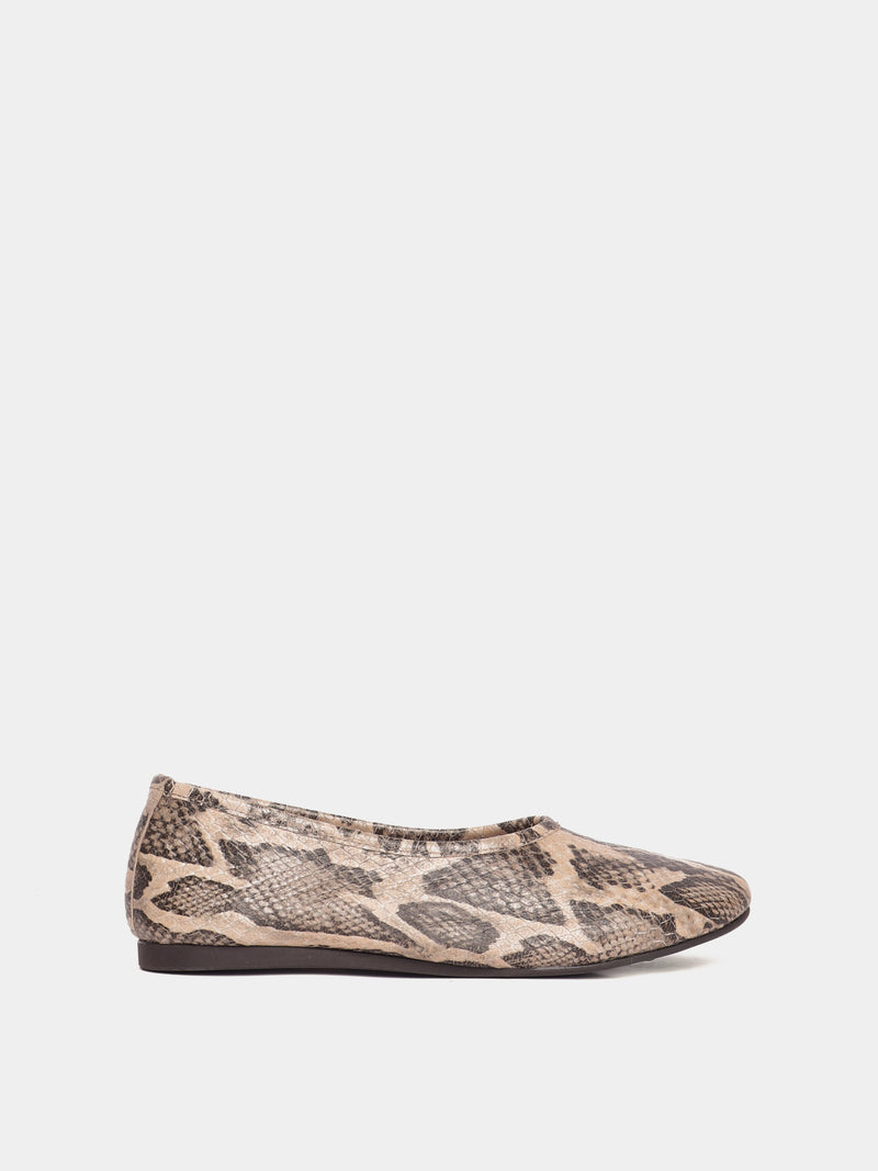 Ballerina flats made of snake pattern leather