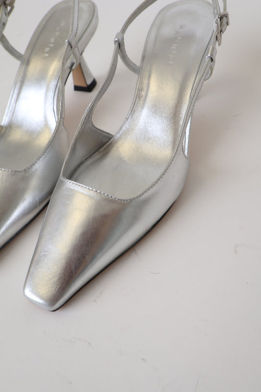 Floor Model Bahia Silver 38