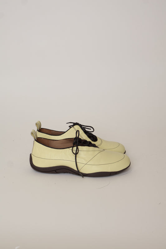 Sample Eliza Banana 38