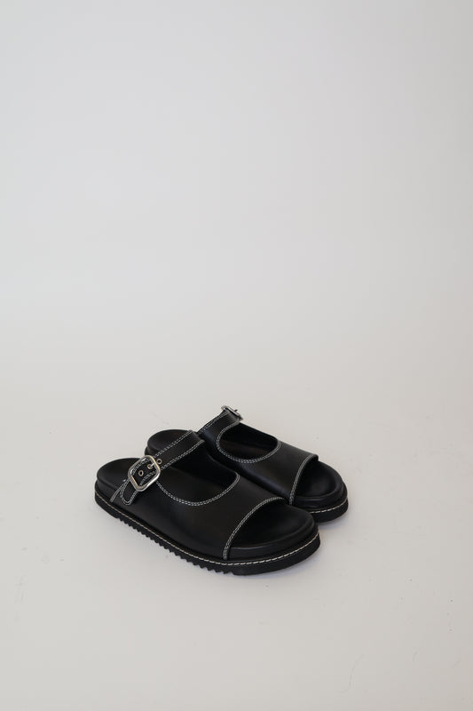 Sample Madeira Black 38