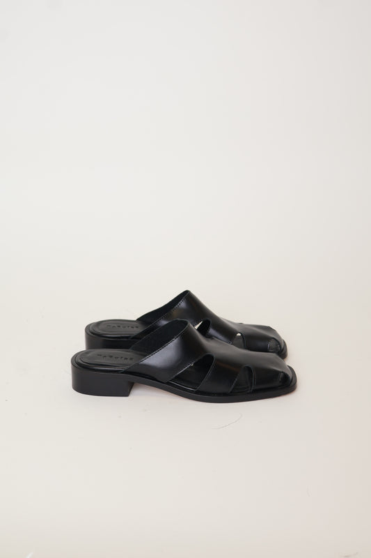 Sample Toledo Black 38